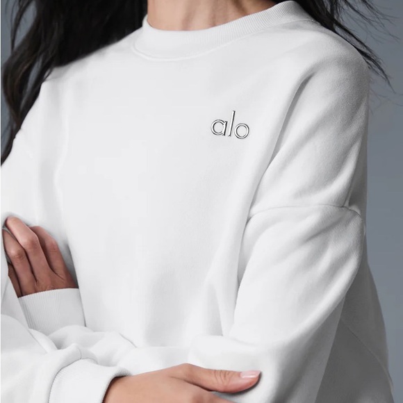 ALO Yoga Tops - ALO Accolade Crew Neck Pullover